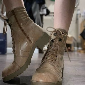 Brand new Guess tan suede combat boots! Womens size 10